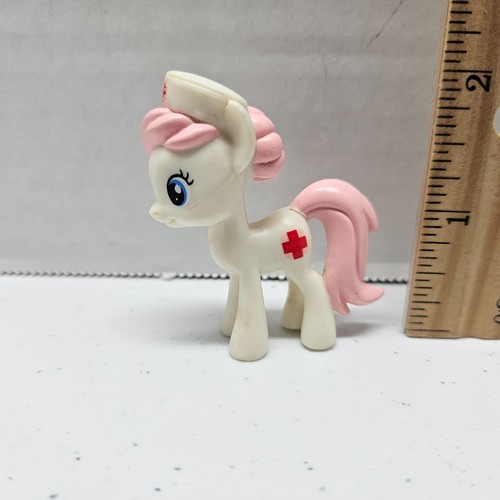Little pony nurse redheart - pony,